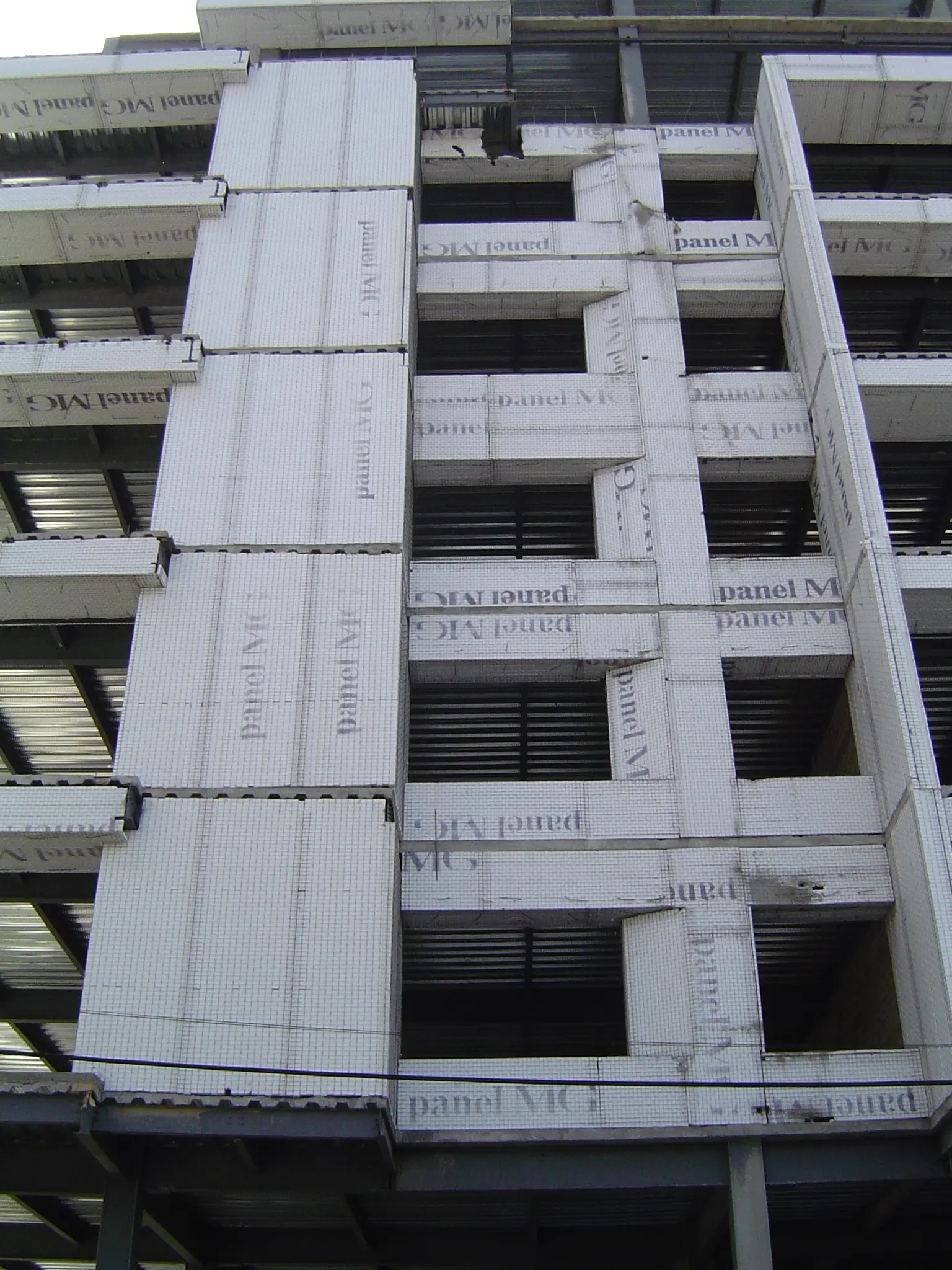Instalación en edificio — fachada