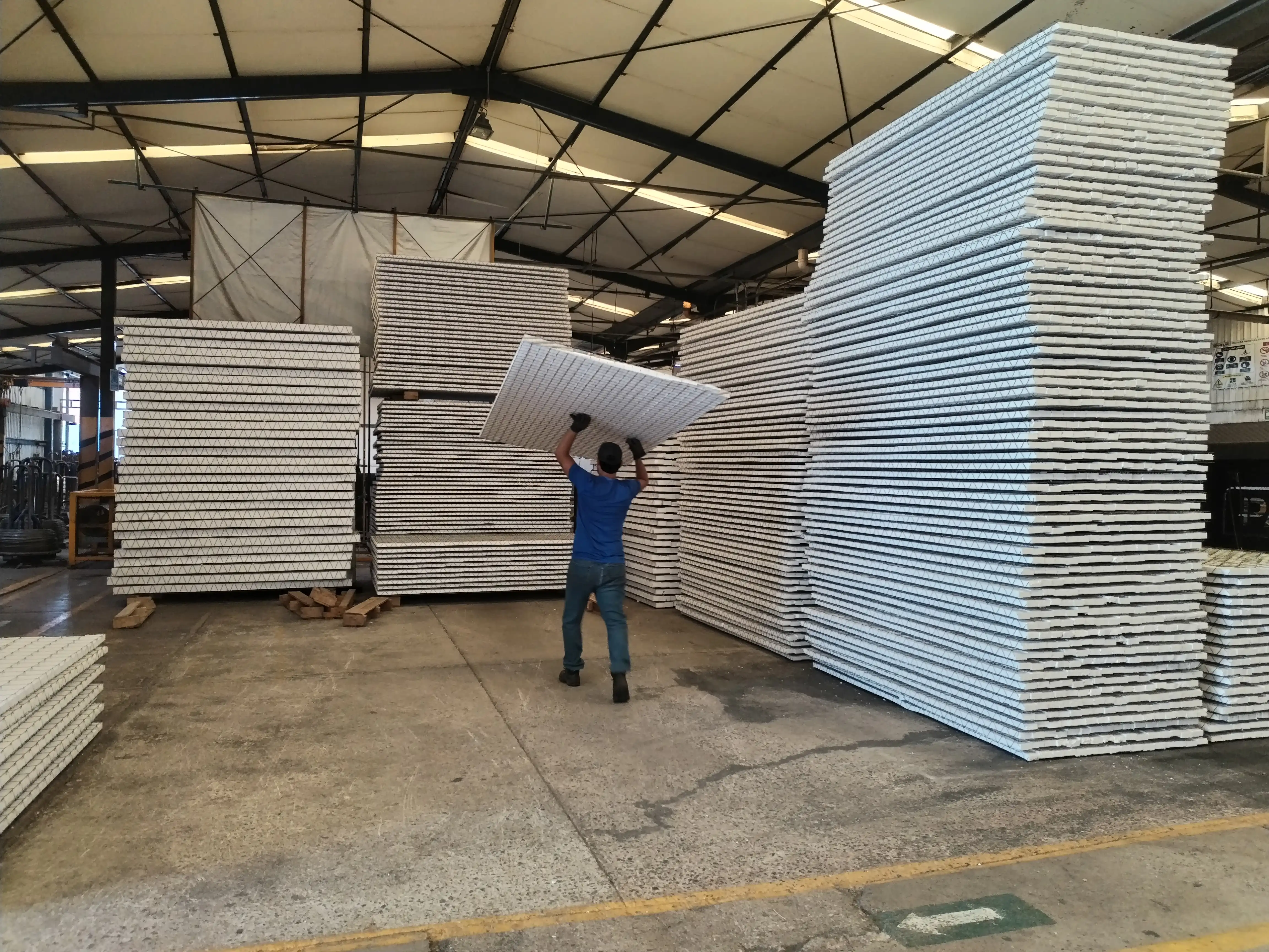 Montaje de panel MG